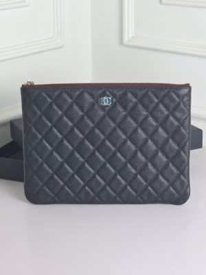 CHANEL CLUTH