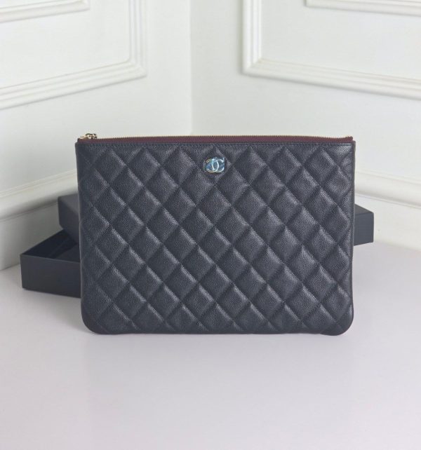 CHANEL CLUTH