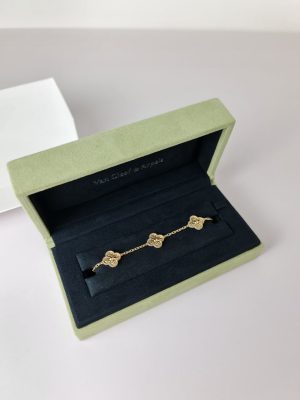 Vancleef bracelet